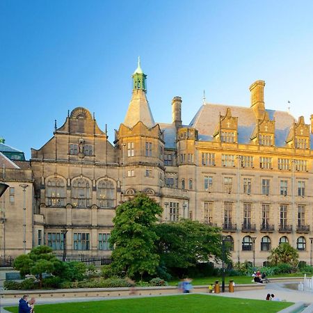 Sheffield City Centre , Free Wifi & Parking - Private Room - Shared House Exteriör bild