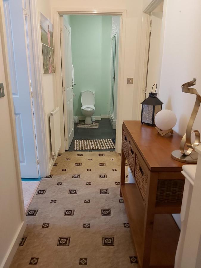 Sheffield City Centre , Free Wifi & Parking - Private Room - Shared House Exteriör bild