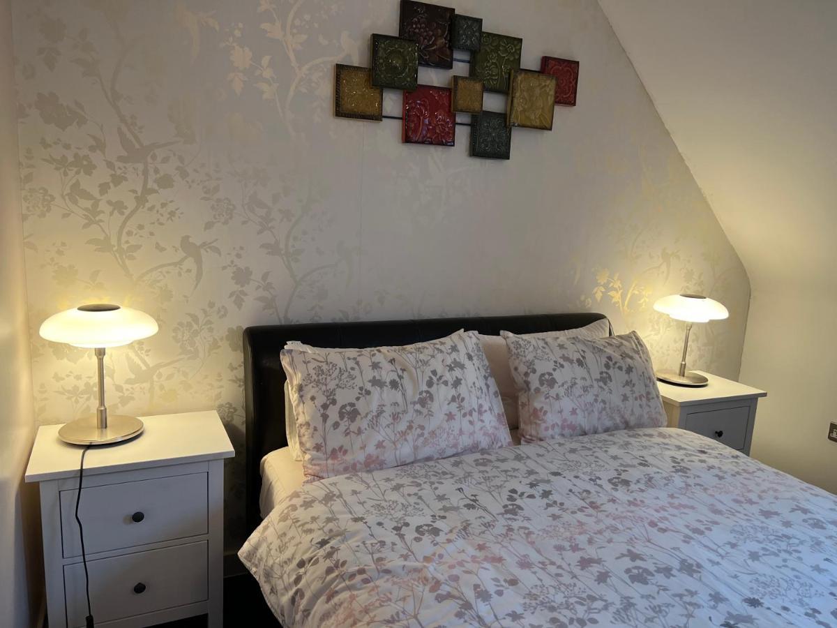 Sheffield City Centre , Free Wifi & Parking - Private Room - Shared House Exteriör bild